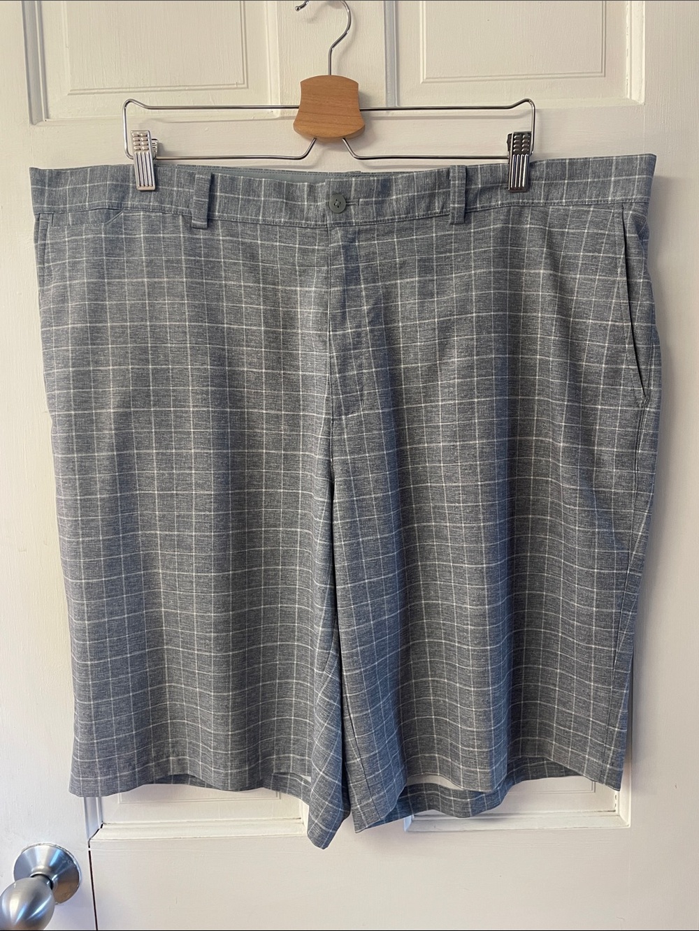 Nike Golf subtle plaid lightweight grey golf shorts men’s size 42